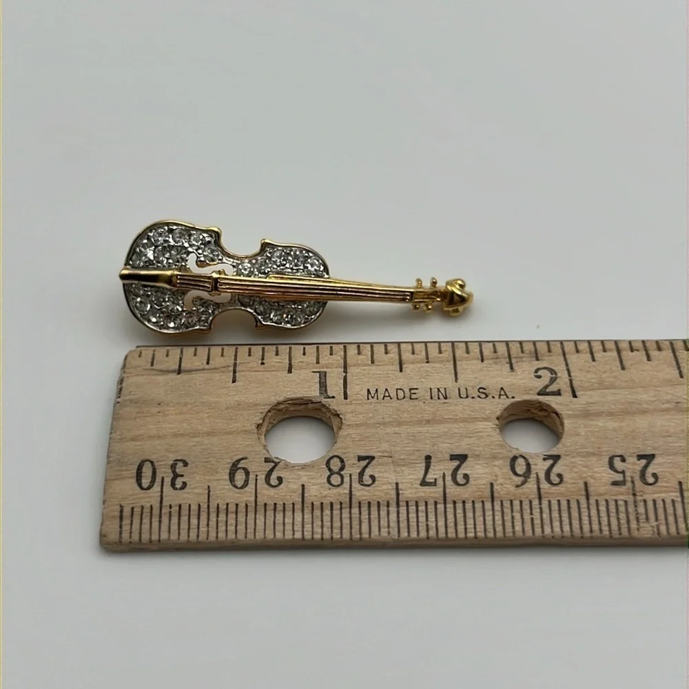 Gold tone rhinestone violin pin brooch 🎶 🎻